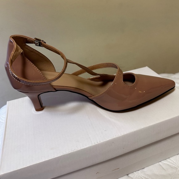 NWT - Fashionable Solid Color Women's High Heel Single Shoes - Size 11 - Picture 3 of 13